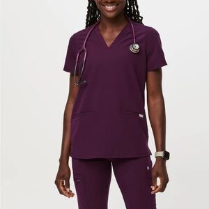 Figs Scrub Set Deep Purple Casma Top (S) Zamora Joggers (SP)